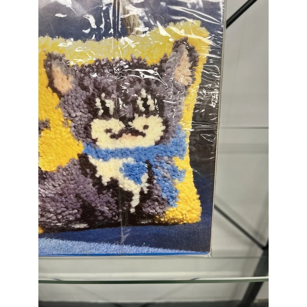 Vintage 1982 Kitten Latch Hook Kit Sew Simple 12 x 12 in New In Box Unopened